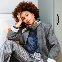 Faites de la place aux petits nouveaux, ils vont vous faire craquer !

✓ Pantalon Shine
✓ Blouse Ruffle
✓ Blazer Shelby

Quelle sera donc votre compagnon pour la saison ?

#ootd #inspirationmode #style #lookdujour #blazer